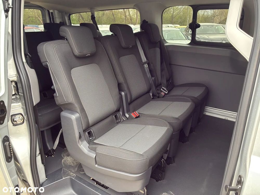 Volkswagen Transporter Kombi L2H1 M1 - 17