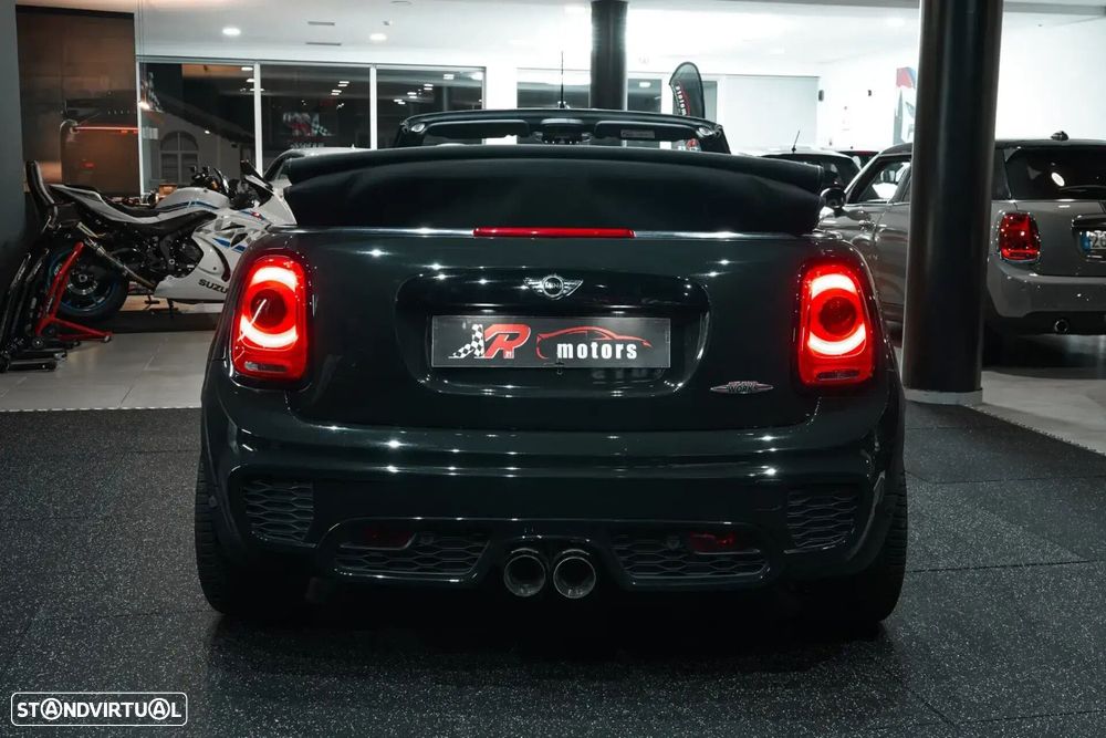 MINI Cabrio John Cooper Works - 8