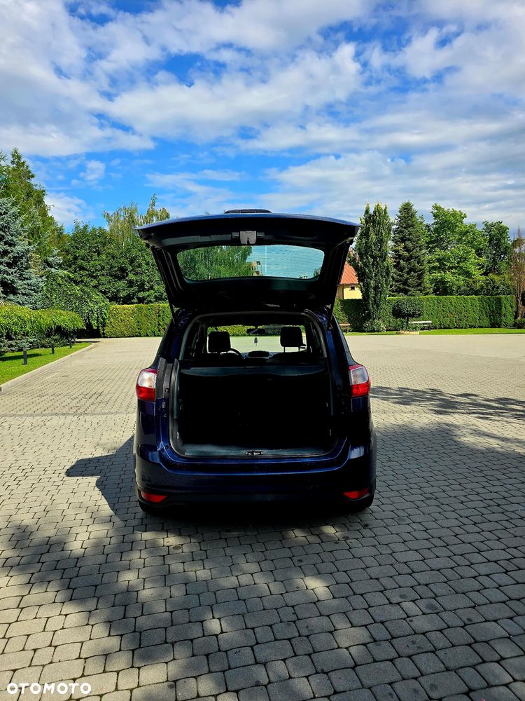 Ford Grand C-MAX - 19