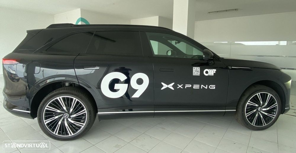 Xpeng G9 - 10