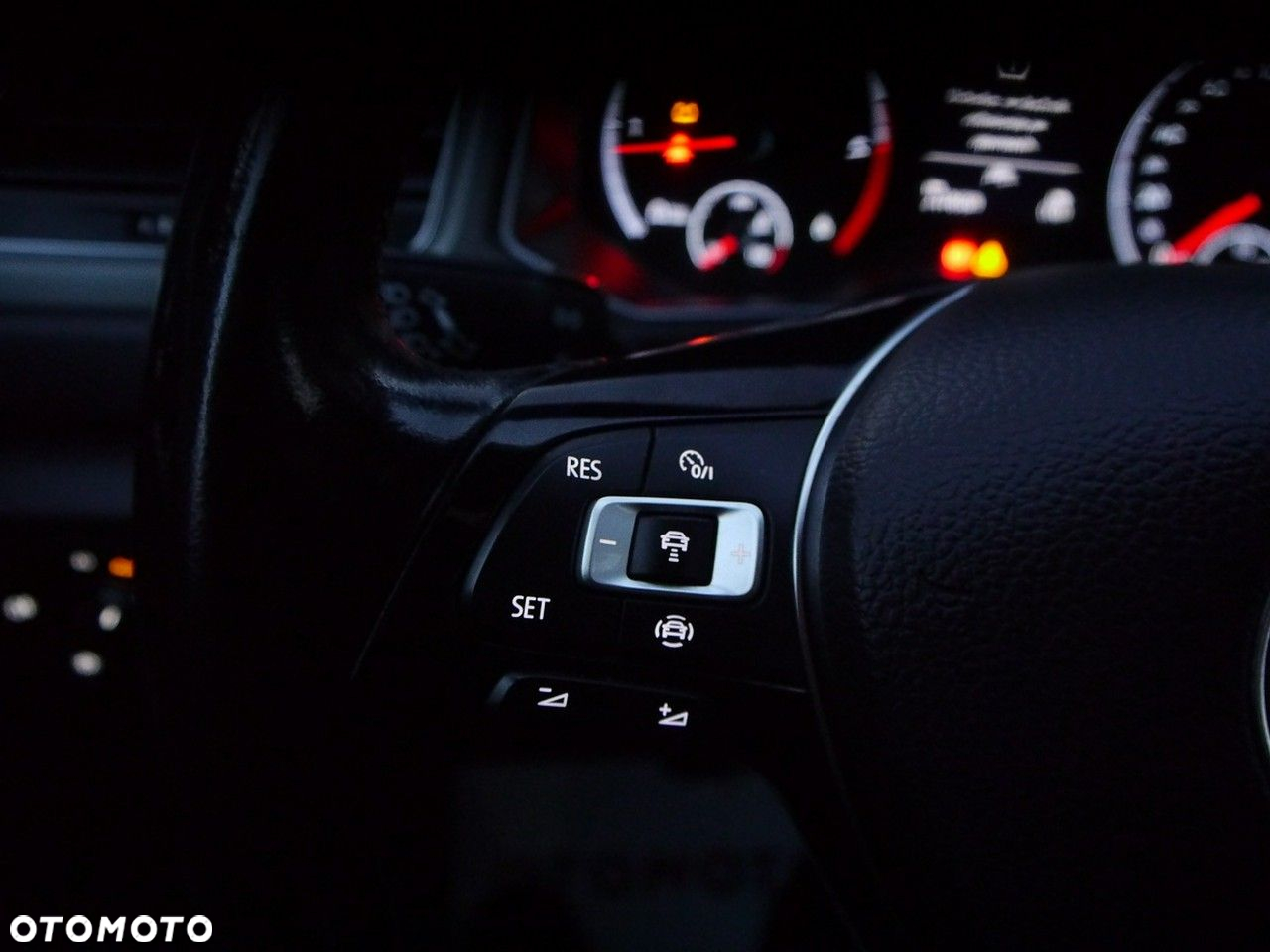 Volkswagen T-Roc 1.6 TDI SCR Style - 32