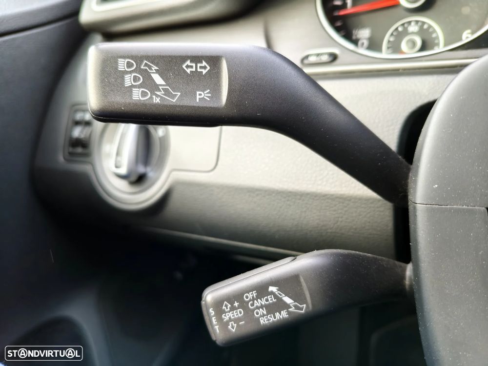 VW Passat Variant 1.6 TDI BlueMotion - 27