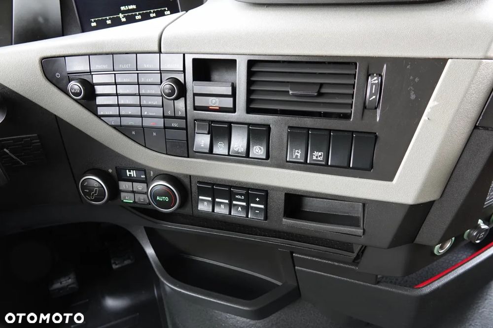 Volvo FH 500 / STANDARD / 2019 / SERWISOWANE - 28
