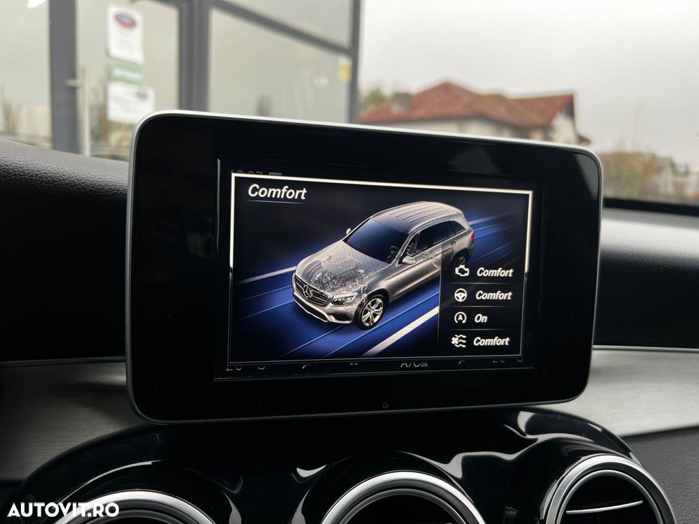 Mercedes-Benz GLC - 31