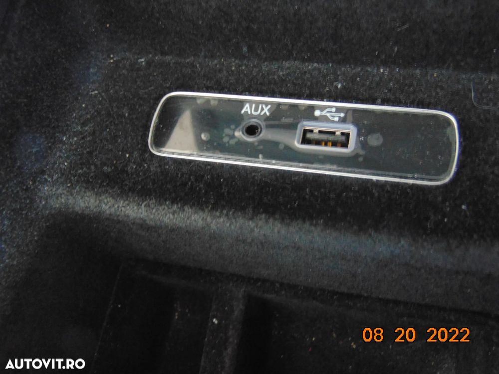 Mufa USB AUX cotiera Alfa Romeo Stelvio 2015-2023 auxiliar usb cotiera dezmembrez stelvio 2.2 autom - 1