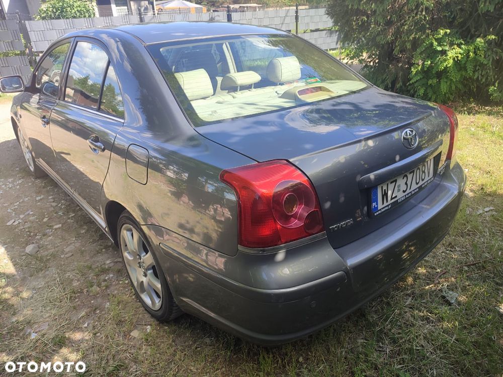 Toyota Avensis 2.0 VVT-i Prestige - 3