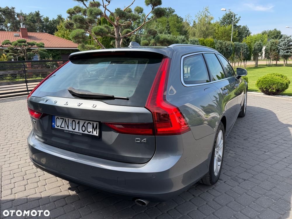Volvo V90 D4 Momentum - 7