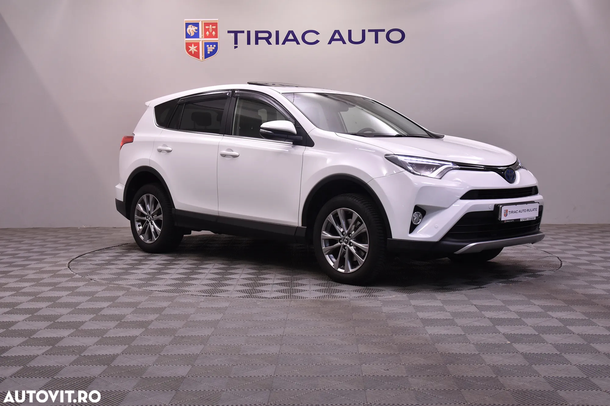 Toyota RAV4 - 7