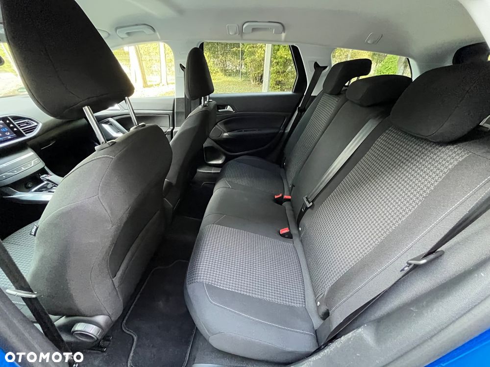 Peugeot 308 BlueHDi 130 EAT8 Business - 21