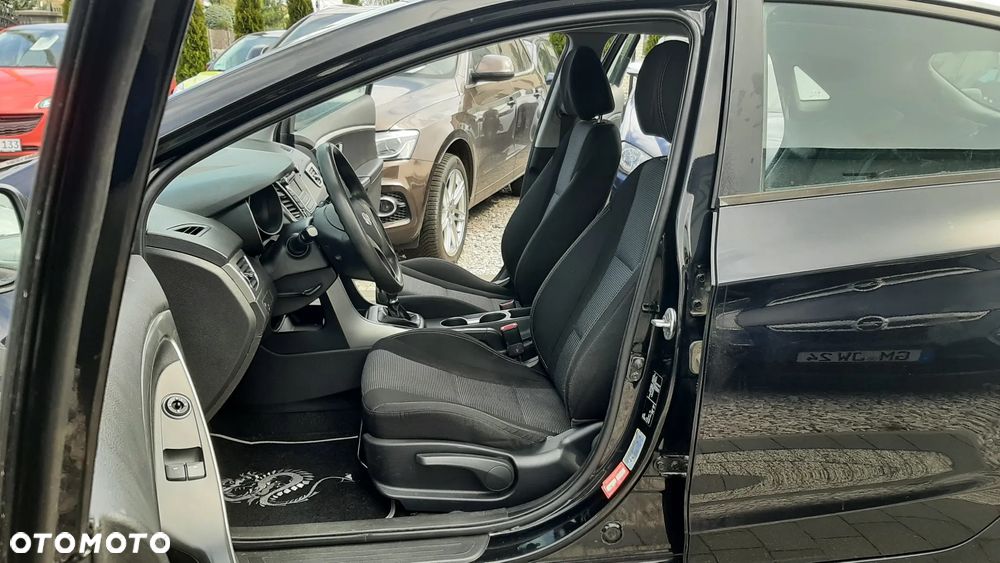 Hyundai i30 - 11