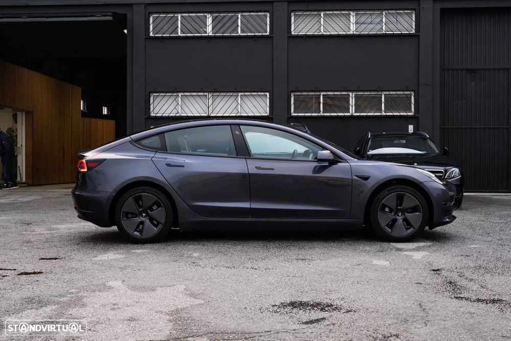 Tesla Model 3 Long Range Tração Traseira - 3
