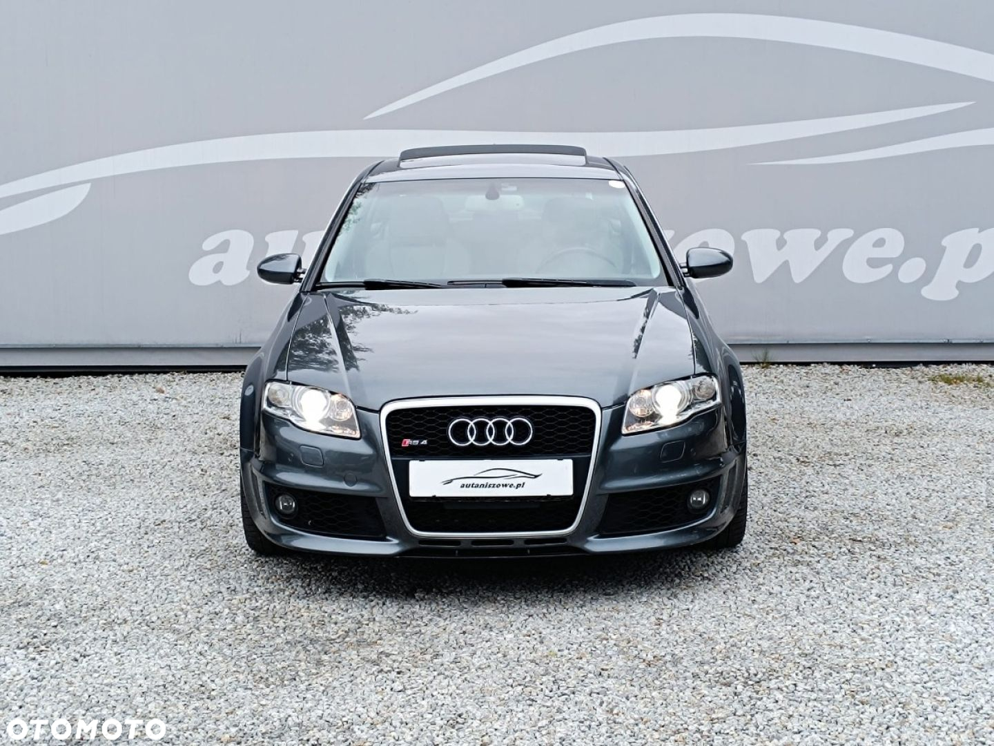 Audi RS4 Limousine Standard - 13