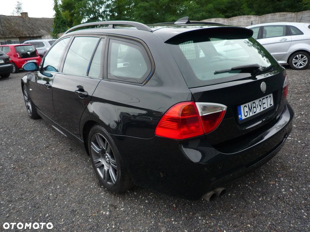 BMW Seria 3 325i xDrive - 3