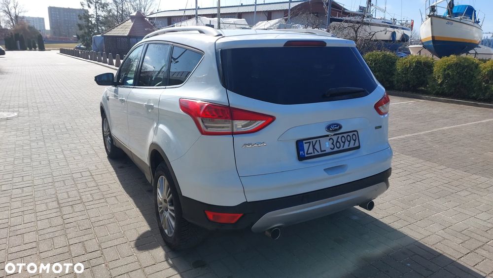 Ford Kuga 1.6 EcoBoost 2x4 Titanium - 8