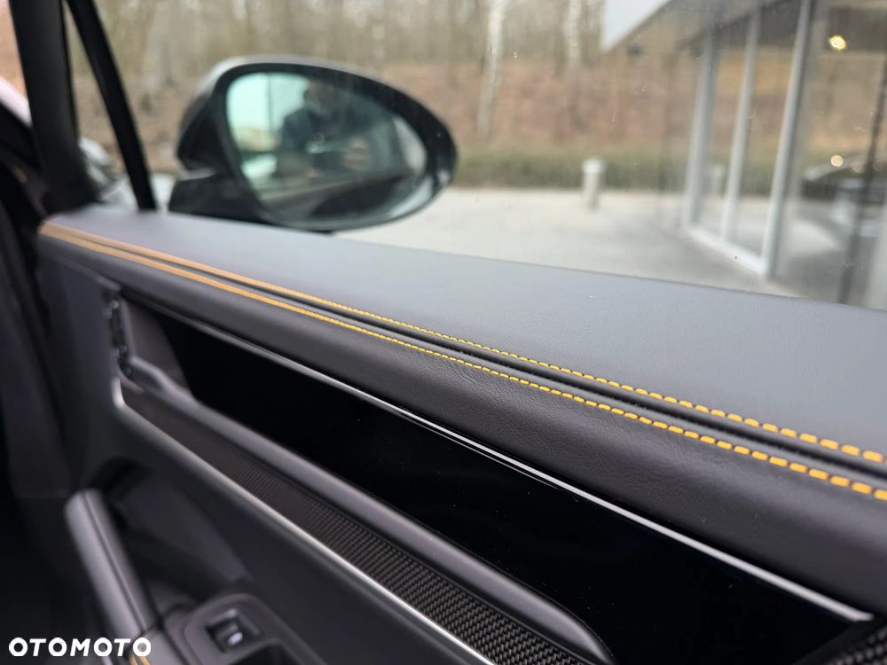 Porsche Cayenne - 27