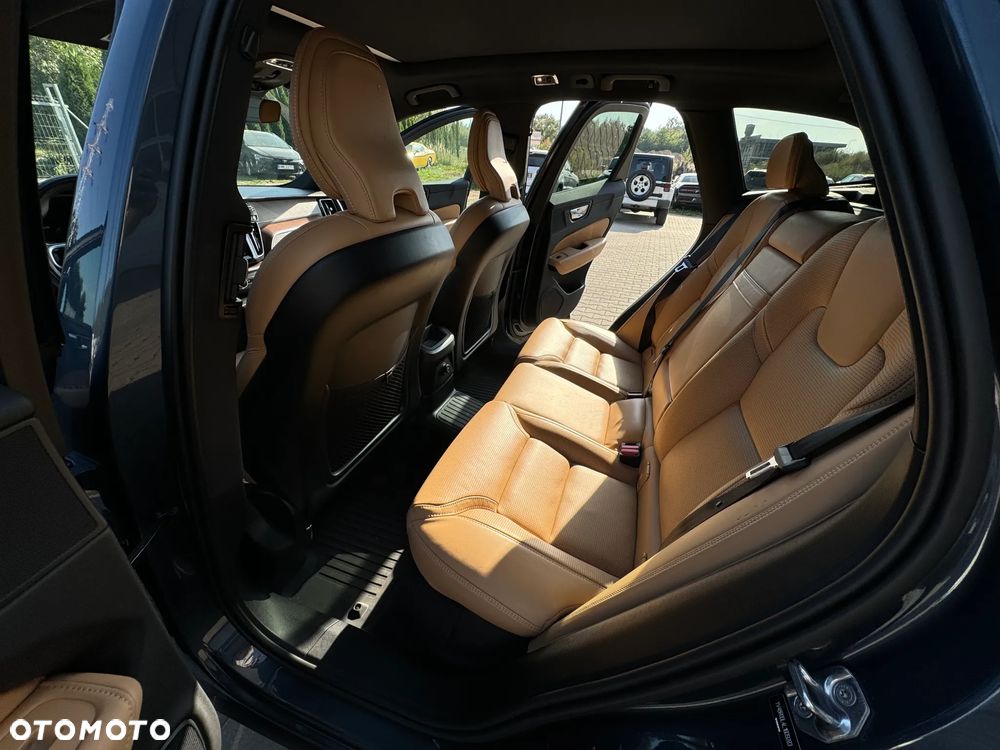 Volvo XC 60 T8 Plug-In Hybrid AWD Inscription - 16
