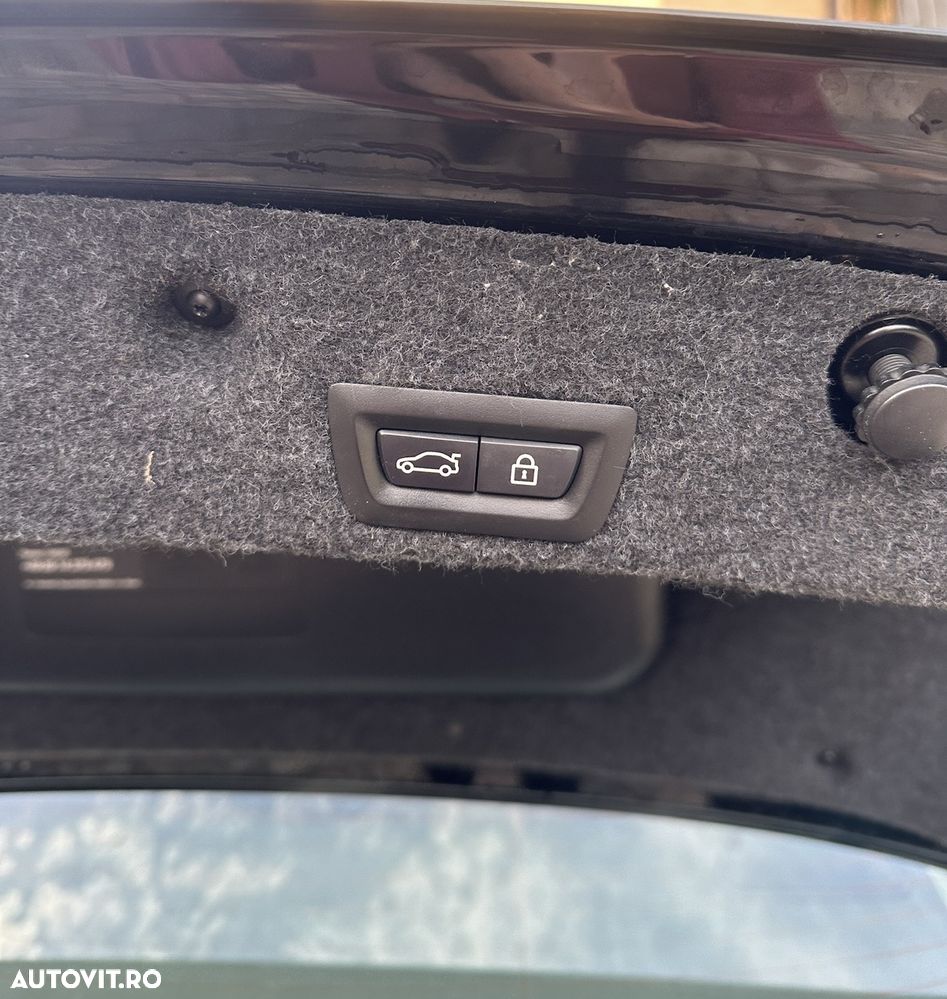 BMW Seria 5 525d xDrive AT - 11