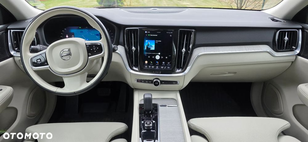 Volvo V60 Cross Country B4 D AWD - 20