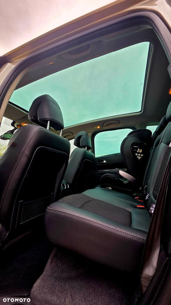 Peugeot 3008 2.0 HDi Allure - 17