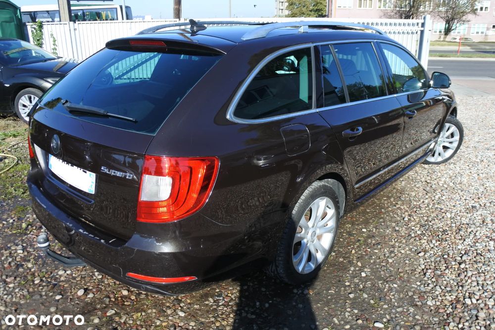 Skoda Superb Combi 2.0 TDI DSG L&K - 4