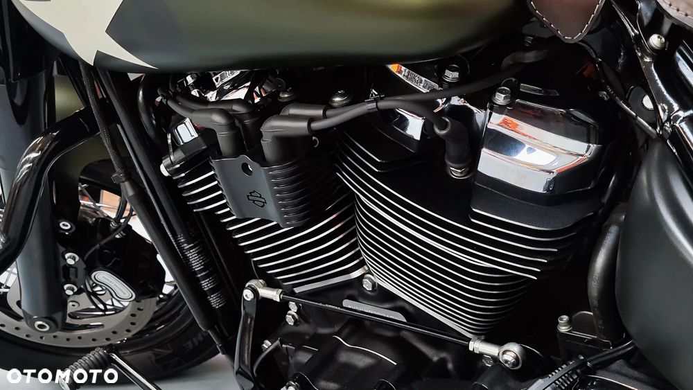 Harley-Davidson Softail - 24