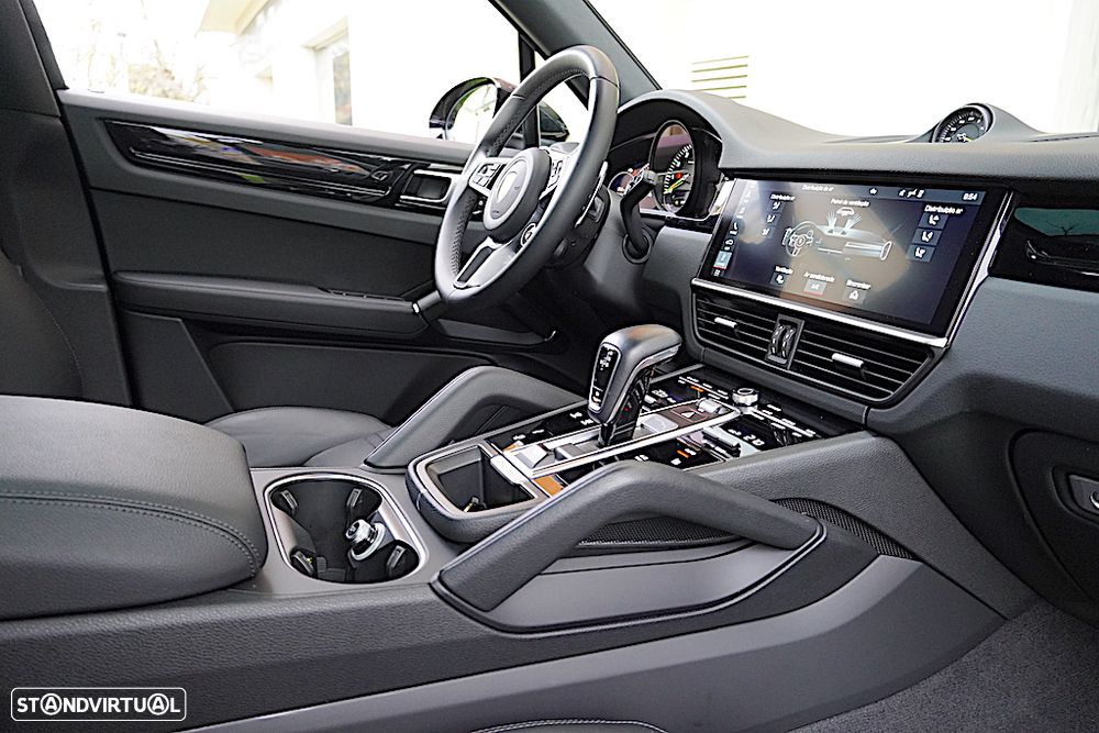 Porsche Cayenne Formula E - 30