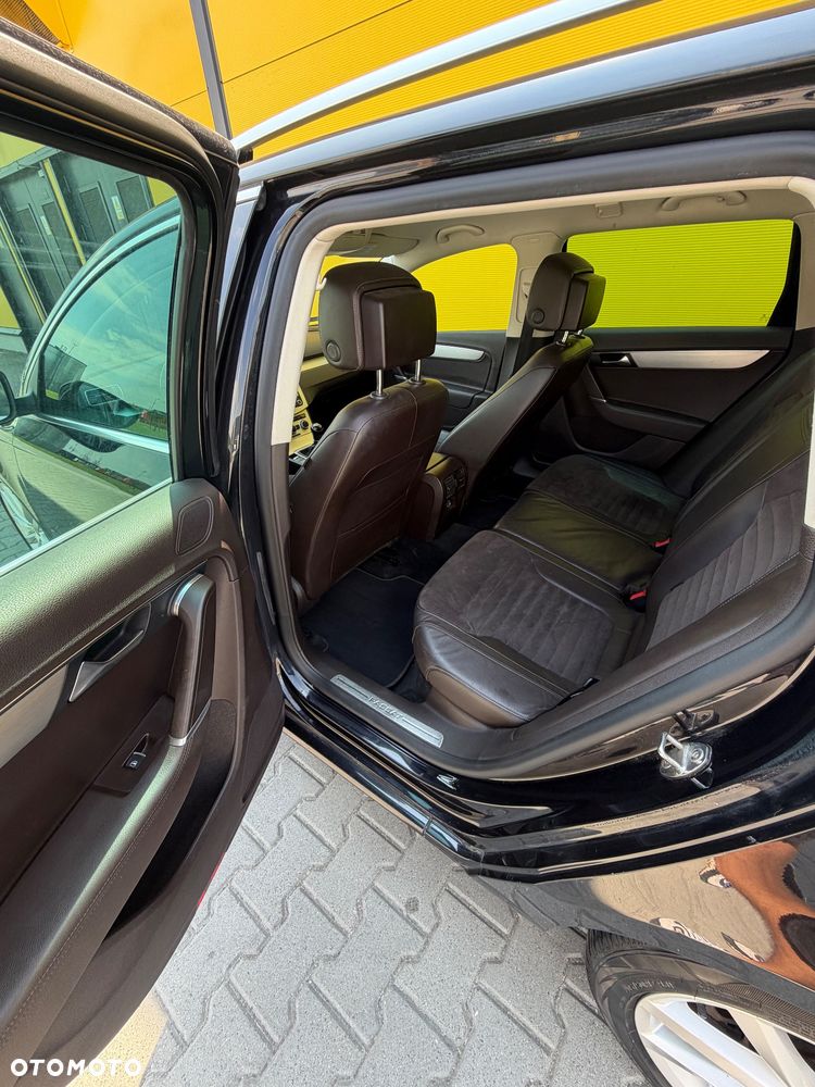 Volkswagen Passat 2.0 TDI Trendline - 12