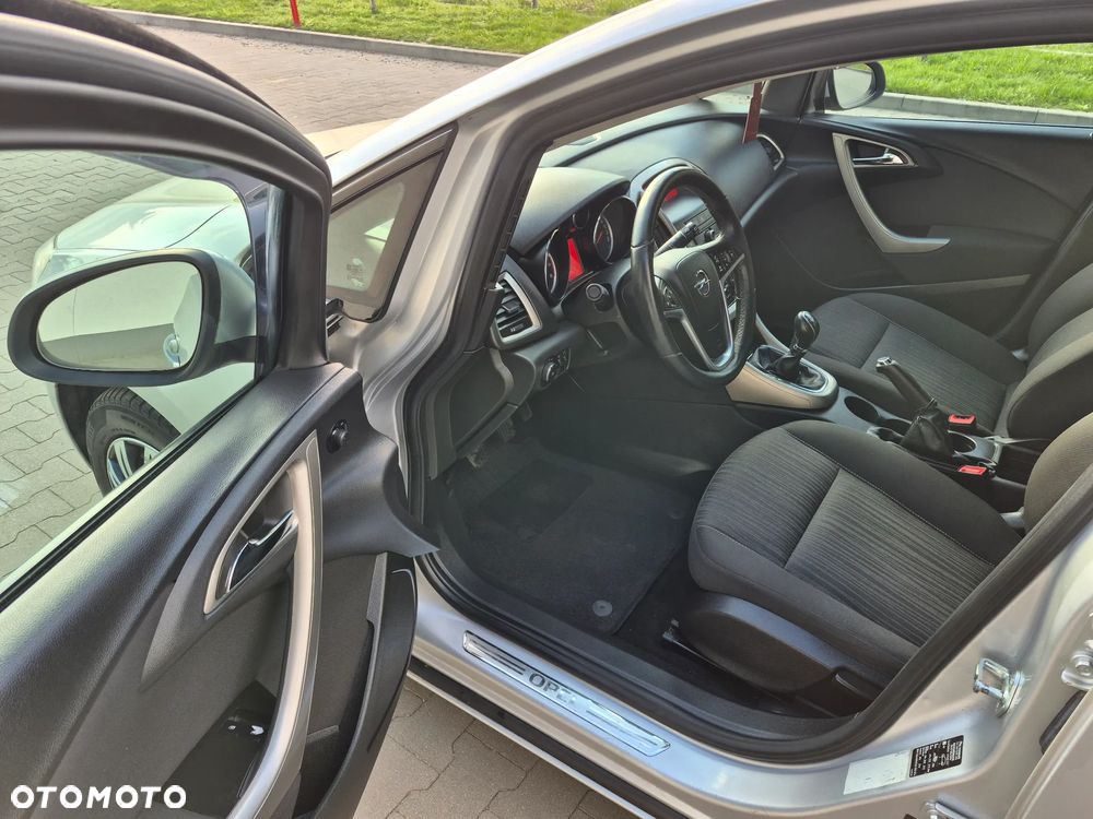 Opel Astra 1.4 Turbo - 9