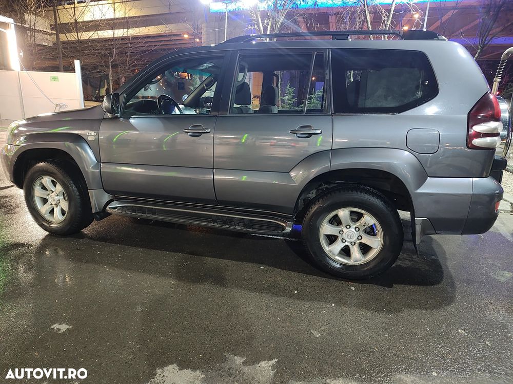 Toyota Land Cruiser - 16