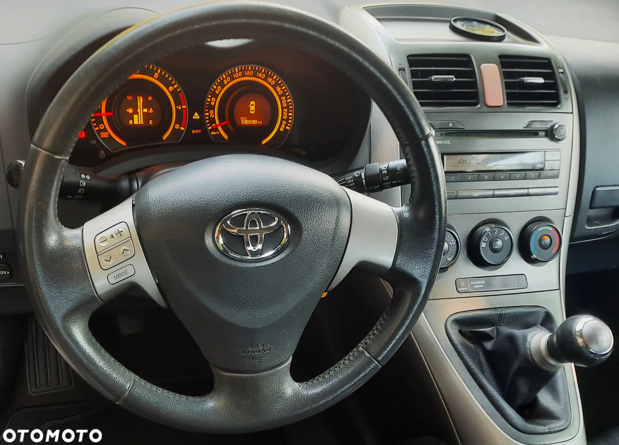 Toyota Auris 1.4 VVT-i Team - 6