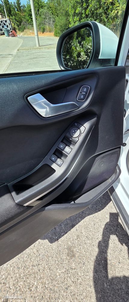 Ford Fiesta 1.0 EcoBoost Active X - 11