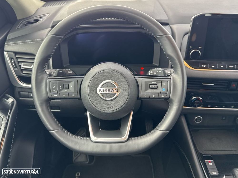 Nissan Qashqai 1.3 DIG-T N-Connecta Xtronic - 19
