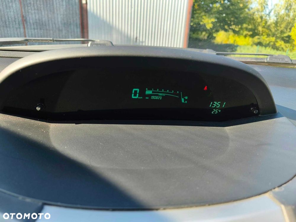 Toyota Yaris - 14