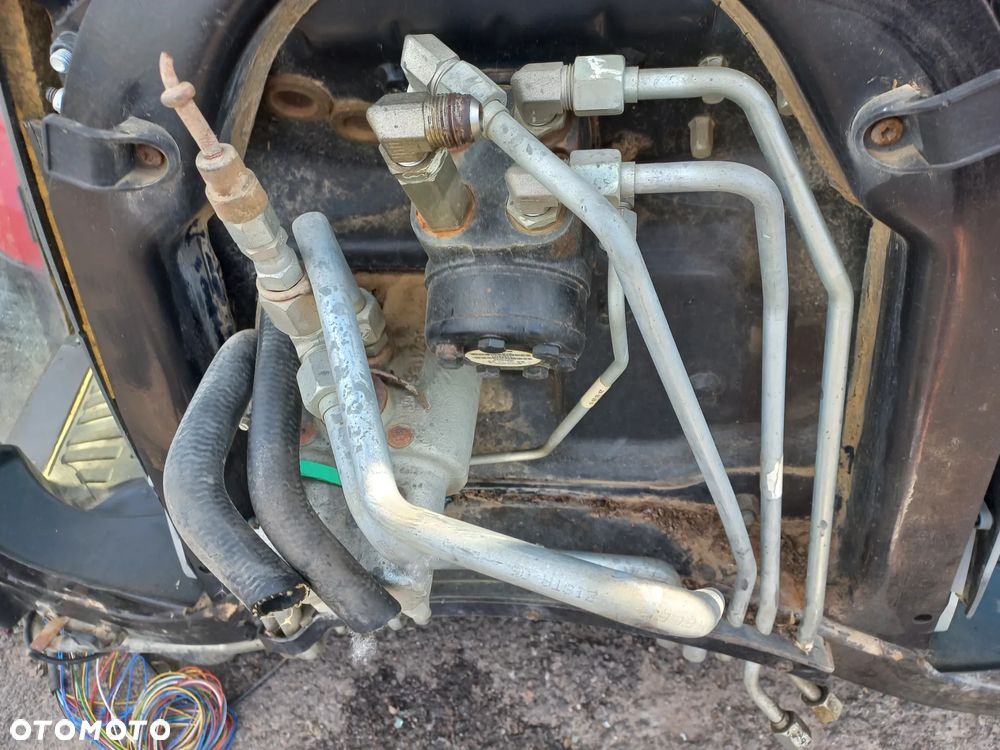 Kabina valtra,licznik ,wiązka elektryczna,dach,pulpit,wyświetlacz,ehr,sterownik,komputer,instalacja,szyberdach,R917008392,podłokietnik,pompka hamulcowa,orbitrol,t 194,t175,254,versu,q 305,t144,s,t234,t214,t154,s416,s374, - 16