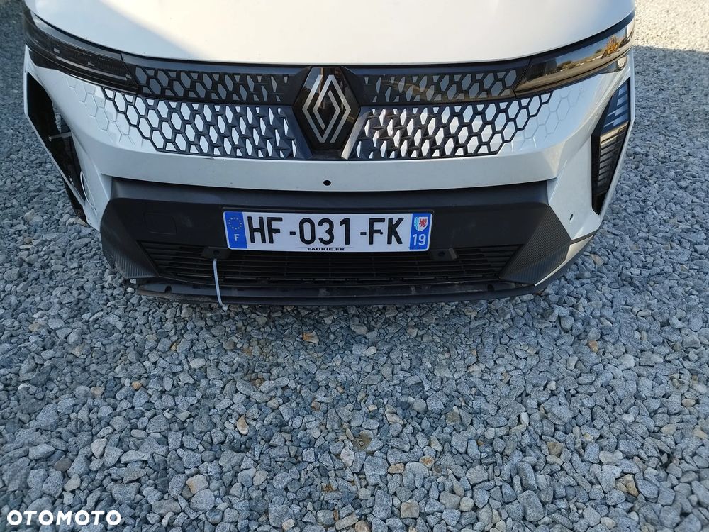 Renault Scenic 220 Long Range Iconic - 10