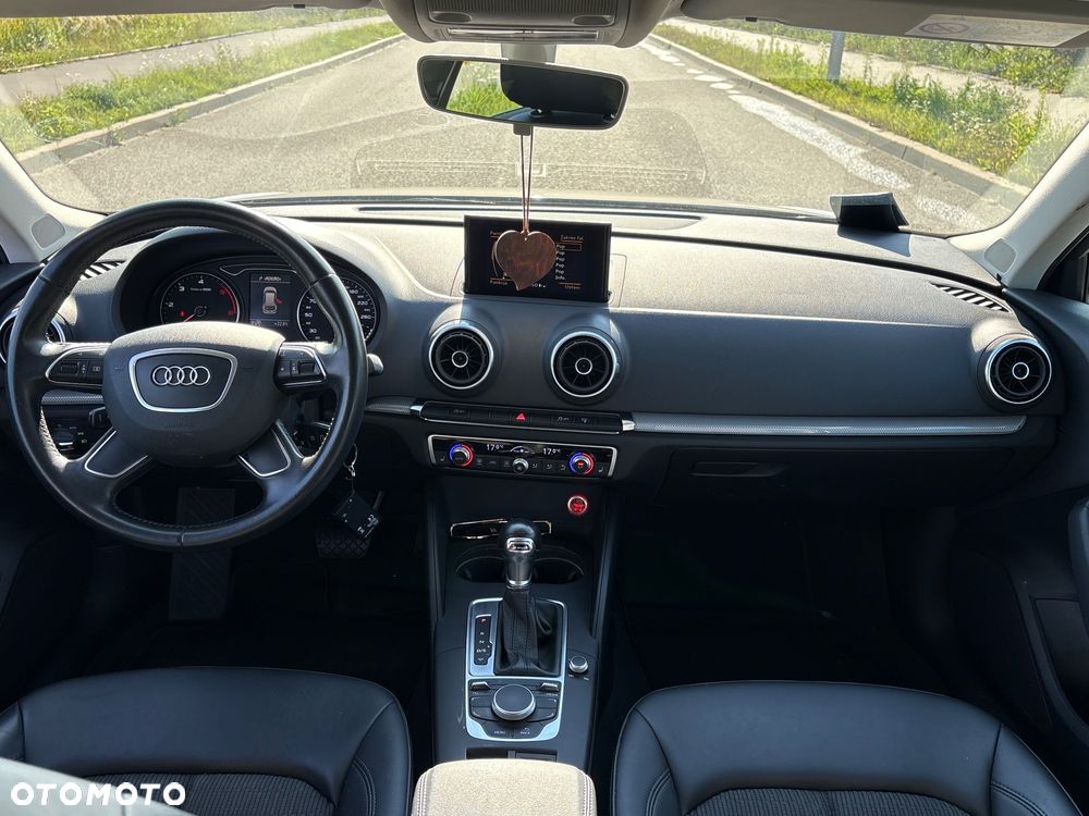 Audi A3 Sportback 2.0 TDI S tronic - 16