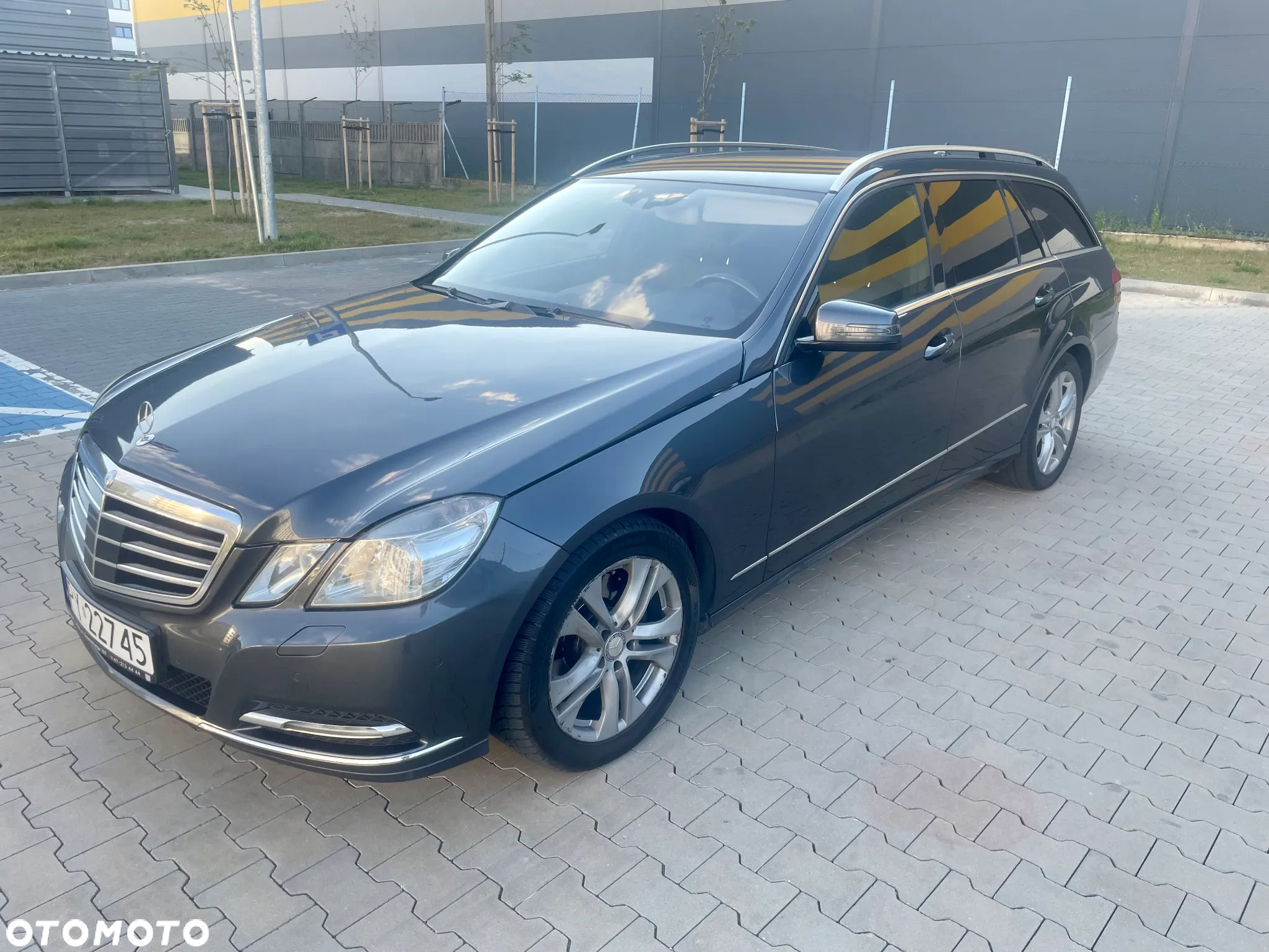 Mercedes-Benz Klasa E 350 T CDI DPF BlueEFFICIENCY 7G-TRONIC Avantgarde - 5