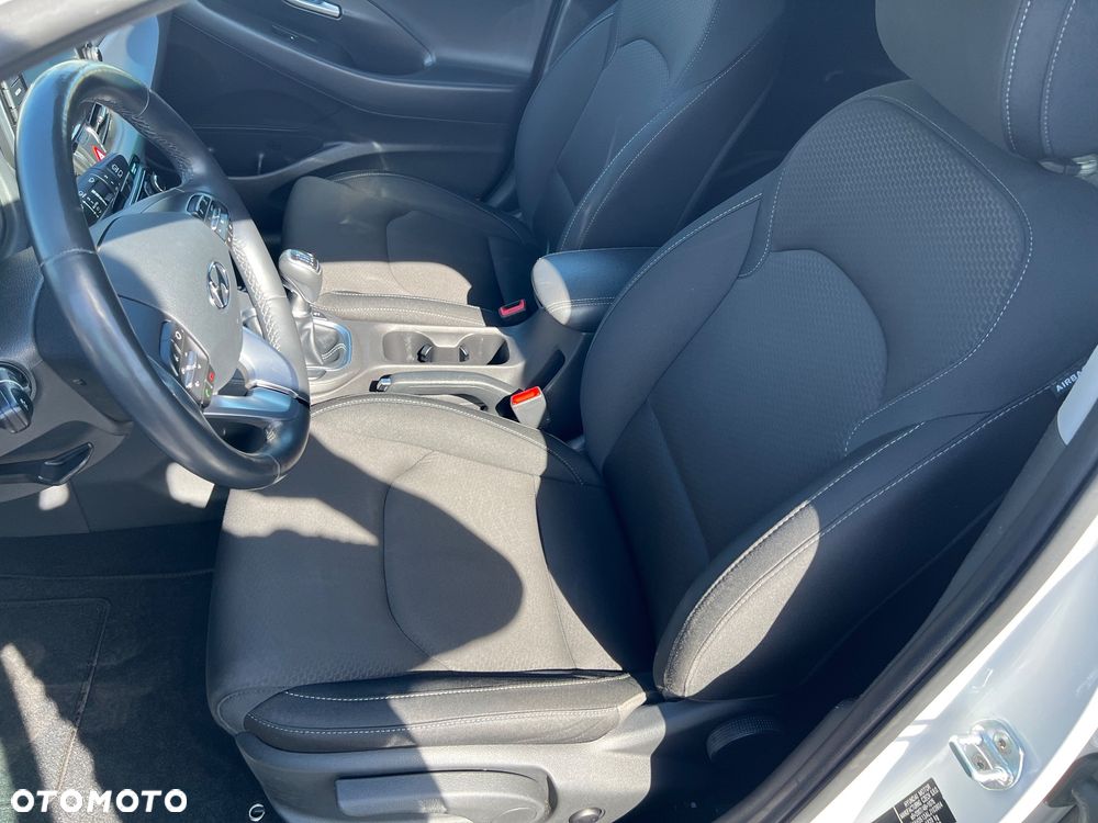 Hyundai i30 1.4 T-GDI Intro Edition - 26