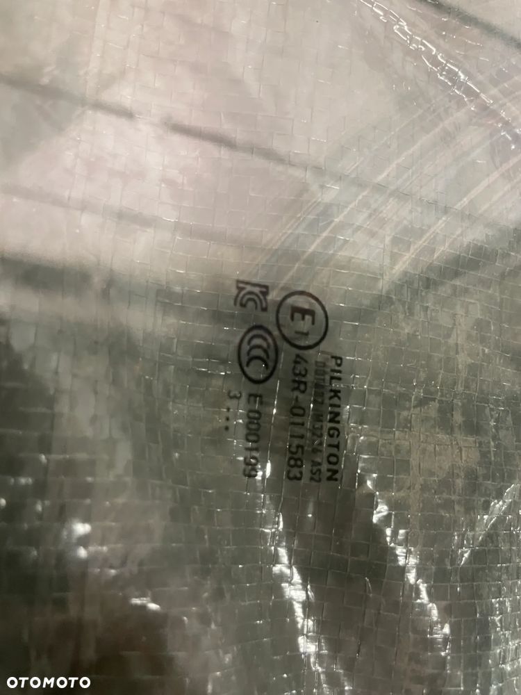 VW CADDY 2K7 V szyba lewy prawy przód  23 rok - 3