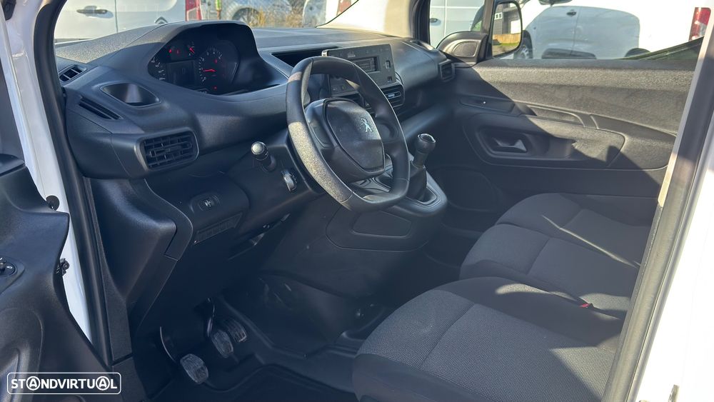 Peugeot 1.5 hdi de 3 lugares - 10