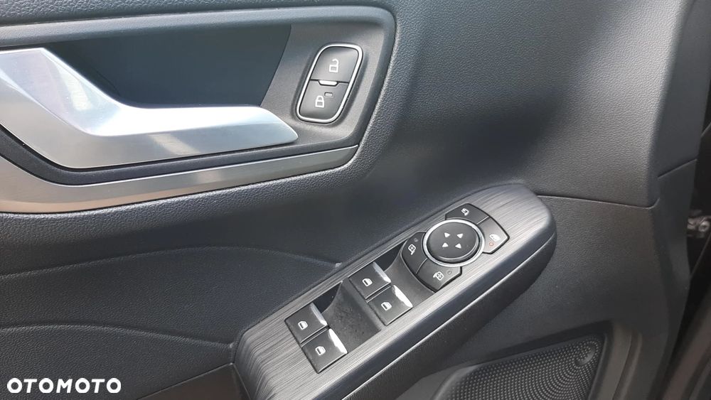 Ford Kuga 1.5 EcoBoost FWD Titanium - 11