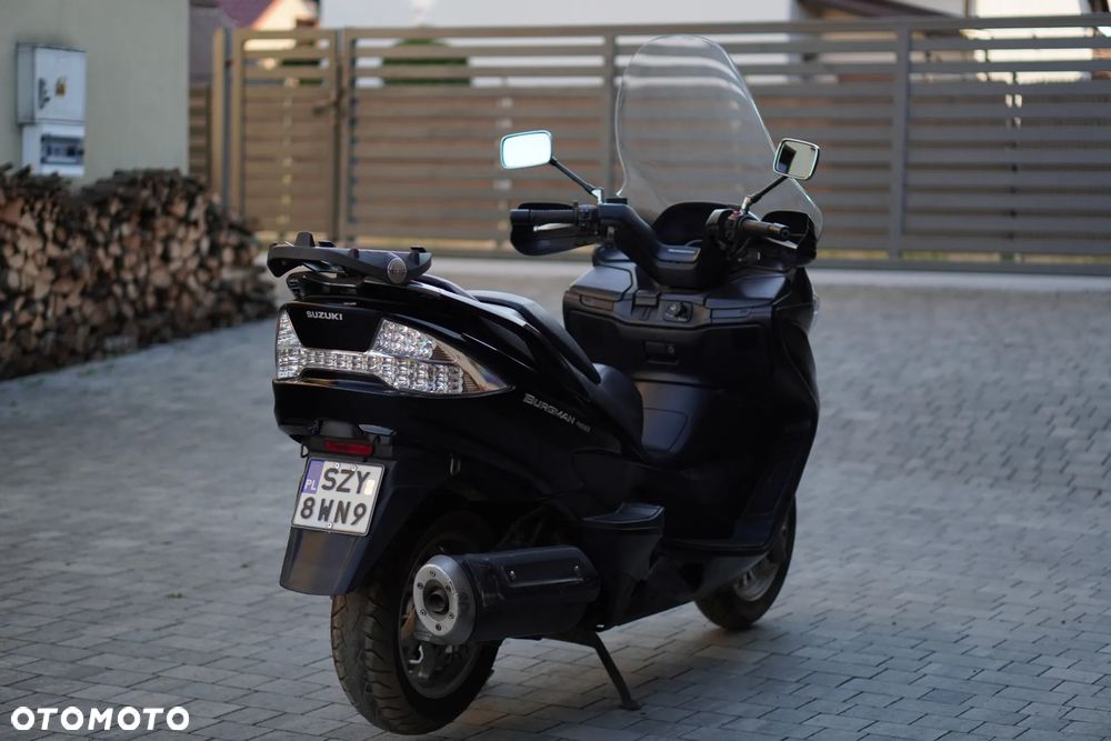 Suzuki Burgman - 4