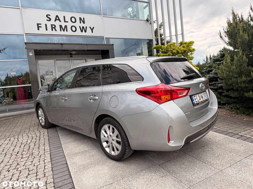 Toyota Auris 1.6 Prestige - 22