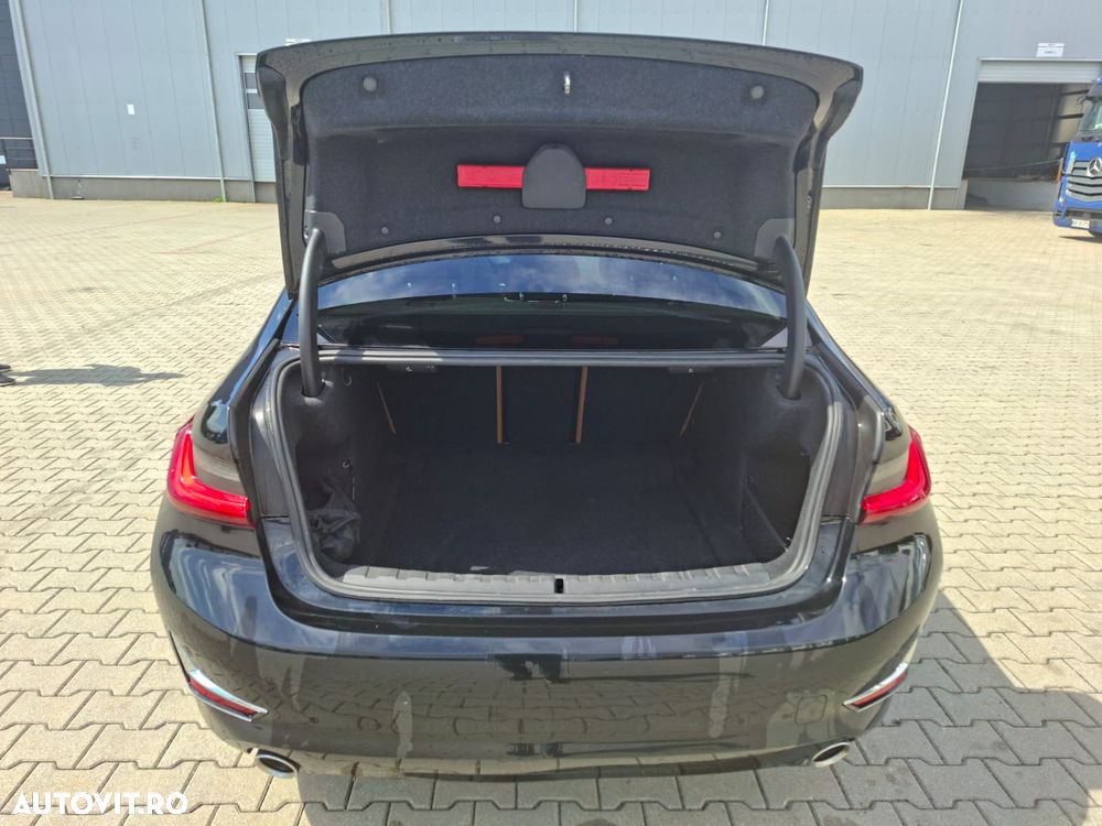 BMW Seria 3 320d xDrive AT - 6