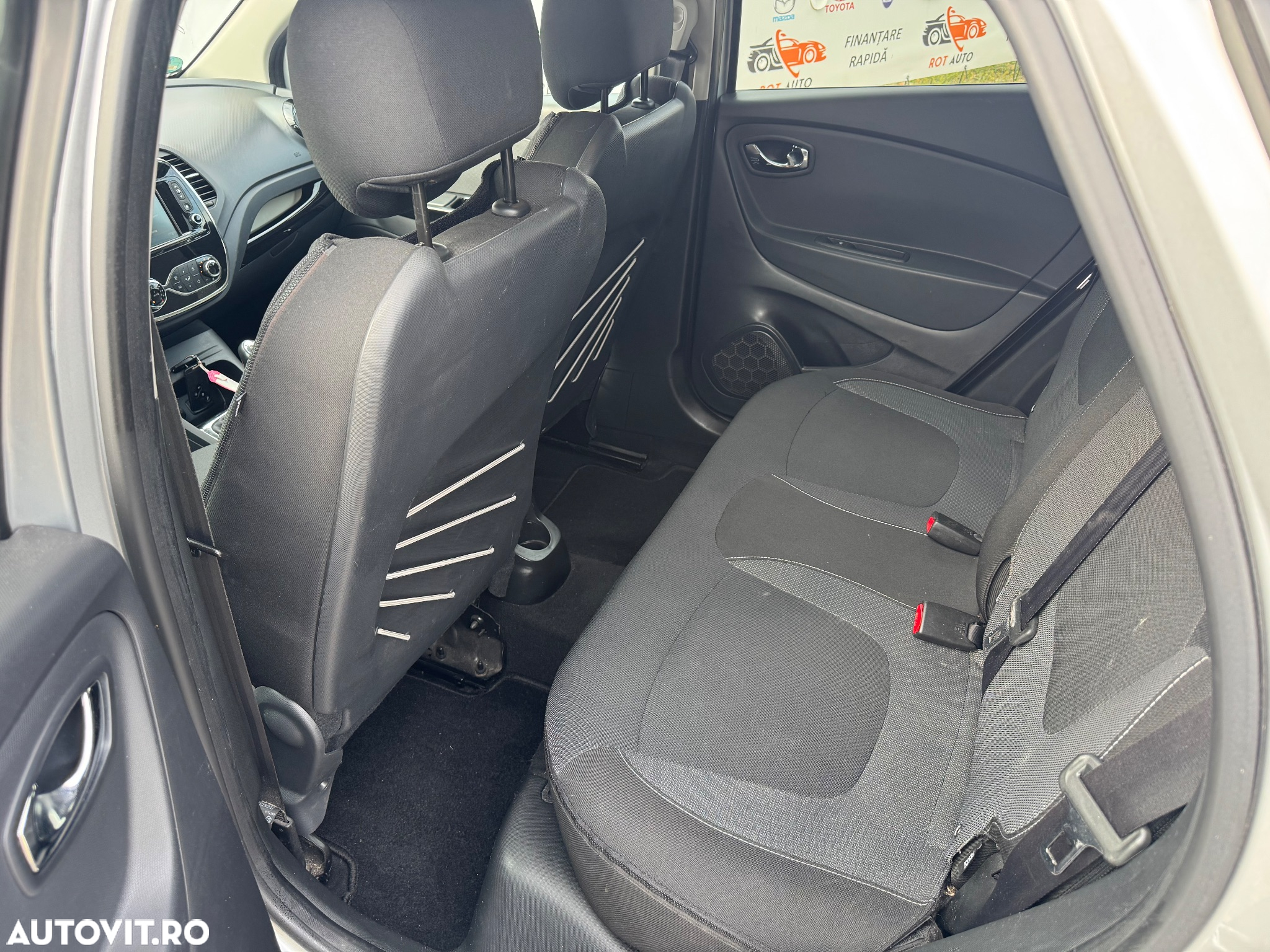 Renault Captur TCe 90 BUSINESS EDITION - 11