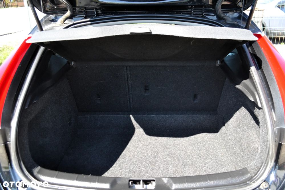 Volvo V40 D2 Kinetic - 12