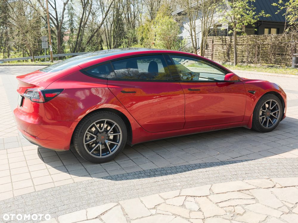 Tesla Model 3 - 2