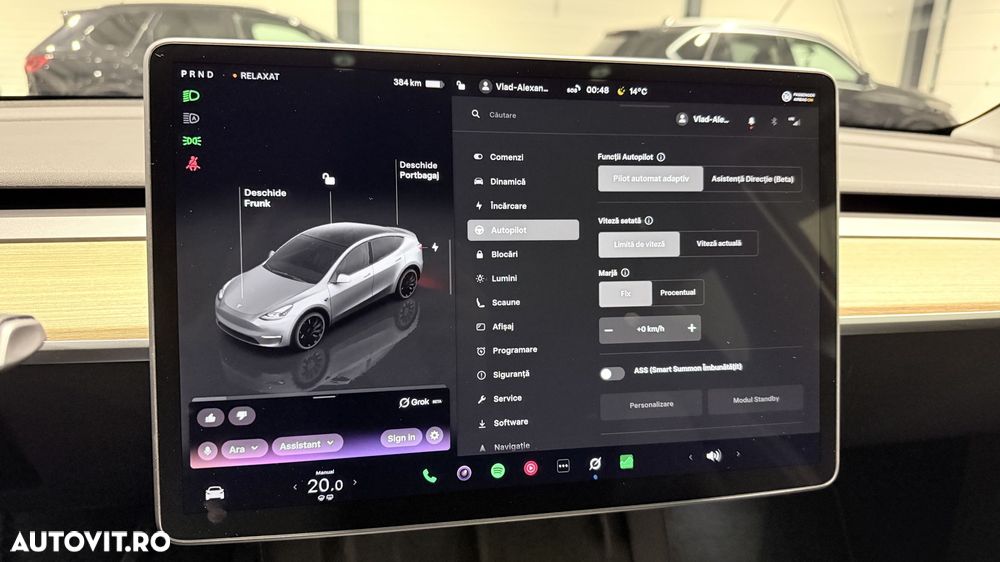Tesla Model Y Performance Dual Motor AWD - 35