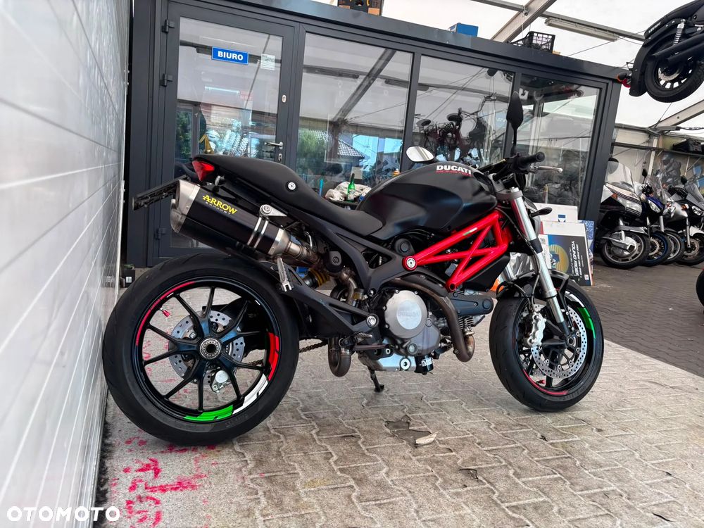 Ducati Monster - 12