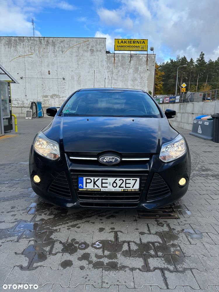 Ford Focus 1.6 Ambiente - 2